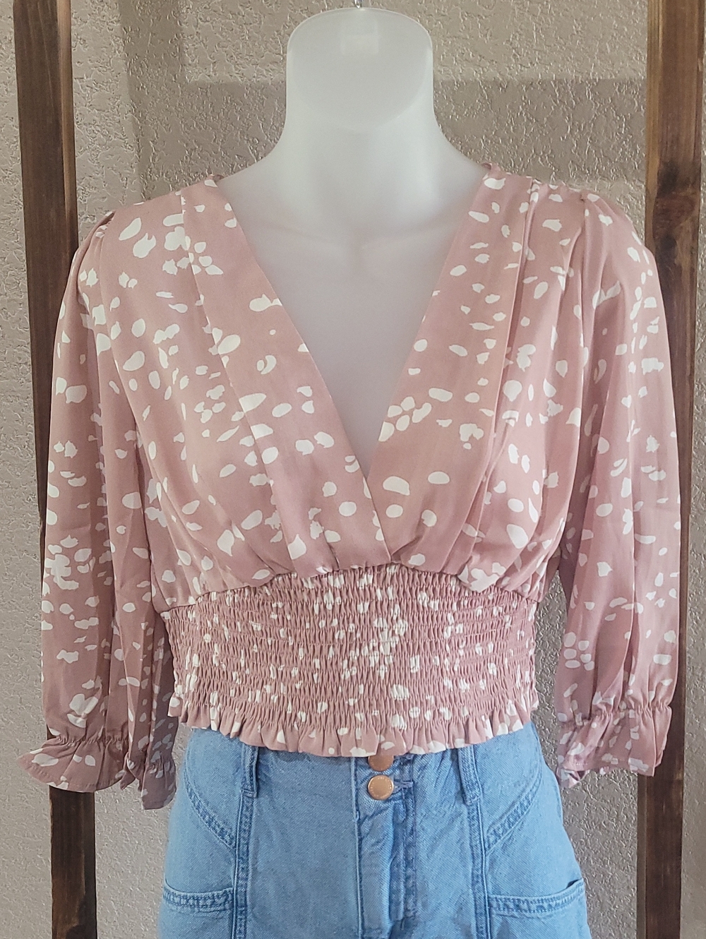 She + Sky Dusty Rose White Spot Smocked Waist V-Neck Crop Top